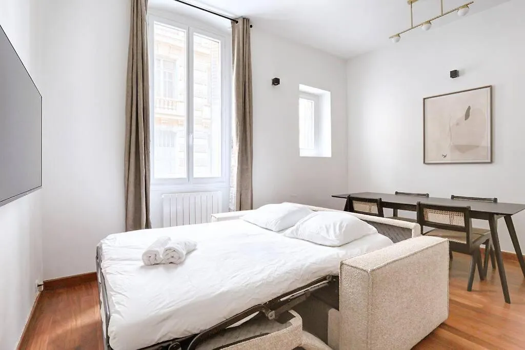 Concorde Saint Honore Apartment 1Br 4P Paris